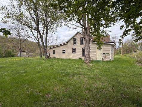 359 Hill Street E Hammond MN 55991