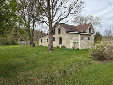 359 Hill Street E Hammond MN 55991