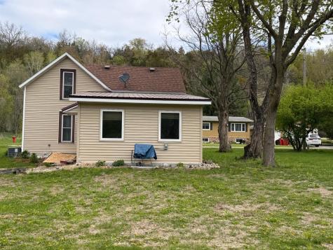359 Hill Street E Hammond MN 55991