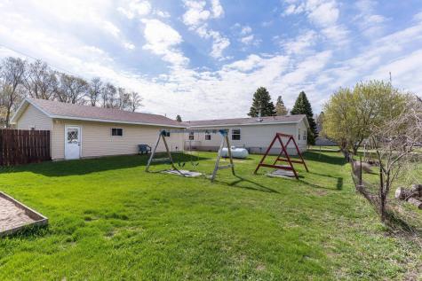 211 E Central Avenue Clitherall MN 56524