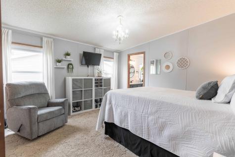 211 E Central Avenue Clitherall MN 56524