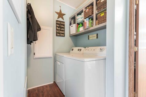 211 E Central Avenue Clitherall MN 56524