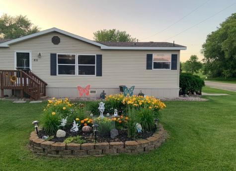 211 E Central Avenue Clitherall MN 56524