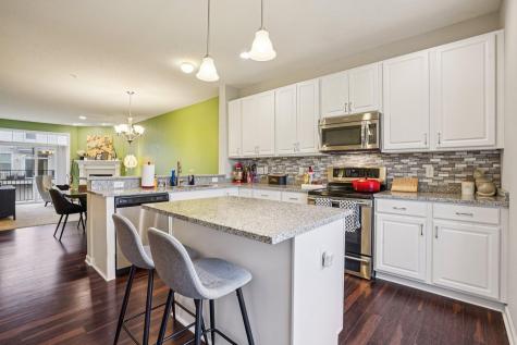5125 95th Way N Brooklyn Park MN 55443