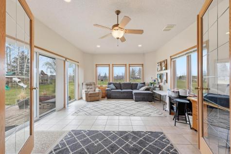 212 Chestnut Drive Horace ND 58047