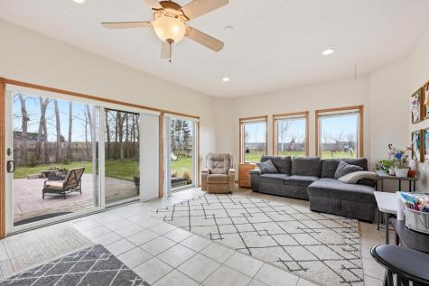 212 Chestnut Drive Horace ND 58047