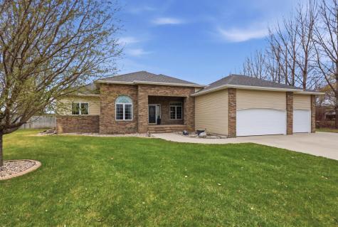 212 Chestnut Drive Horace ND 58047