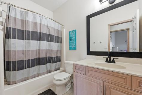 212 Chestnut Drive Horace ND 58047