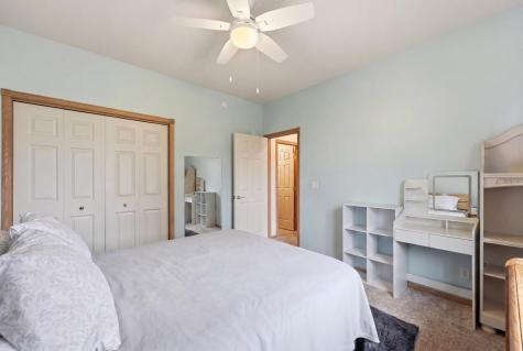 212 Chestnut Drive Horace ND 58047