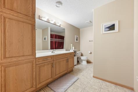 212 Chestnut Drive Horace ND 58047