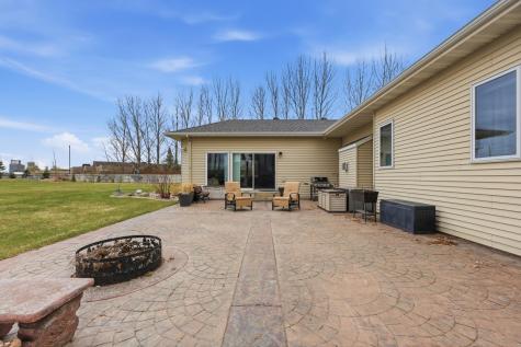 212 Chestnut Drive Horace ND 58047