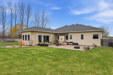 212 Chestnut Drive Horace ND 58047
