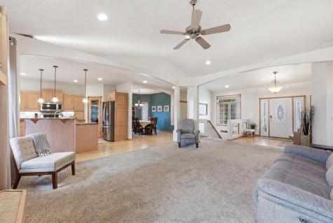 212 Chestnut Drive Horace ND 58047