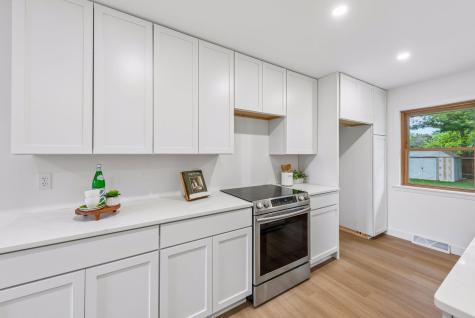 6 Mission Lane Bloomington MN 55420