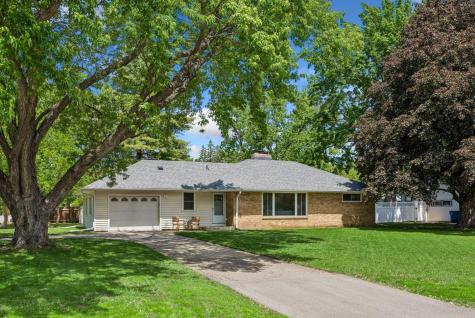 6 Mission Lane Bloomington MN 55420
