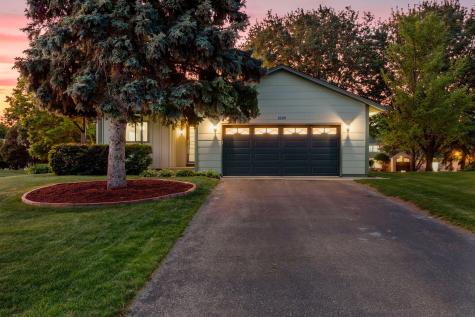1009 Gramsey Place Burnsville MN 55306