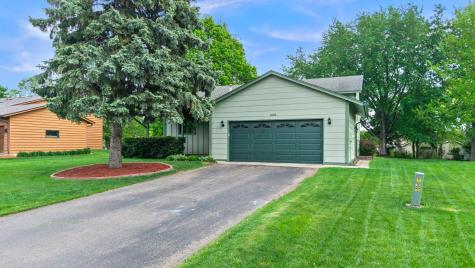 1009 Gramsey Place Burnsville MN 55306