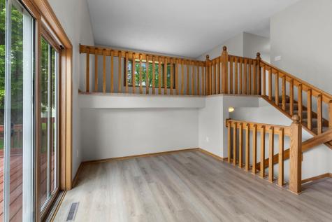 1009 Gramsey Place Burnsville MN 55306