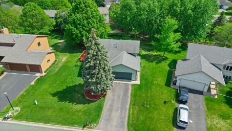 1009 Gramsey Place Burnsville MN 55306