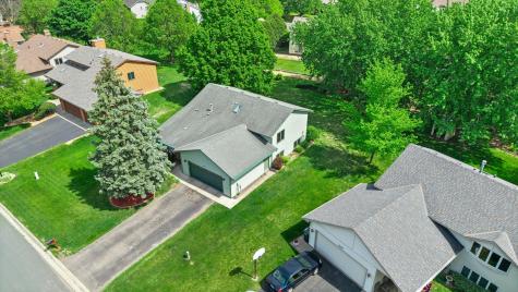 1009 Gramsey Place Burnsville MN 55306