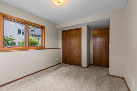 1009 Gramsey Place Burnsville MN 55306