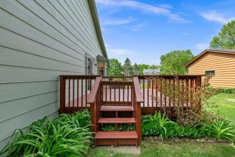 1009 Gramsey Place Burnsville MN 55306