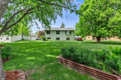 1009 Gramsey Place Burnsville MN 55306