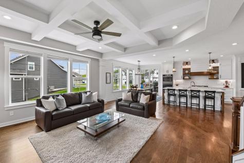 6085 Urbandale Lane N Plymouth MN 55446