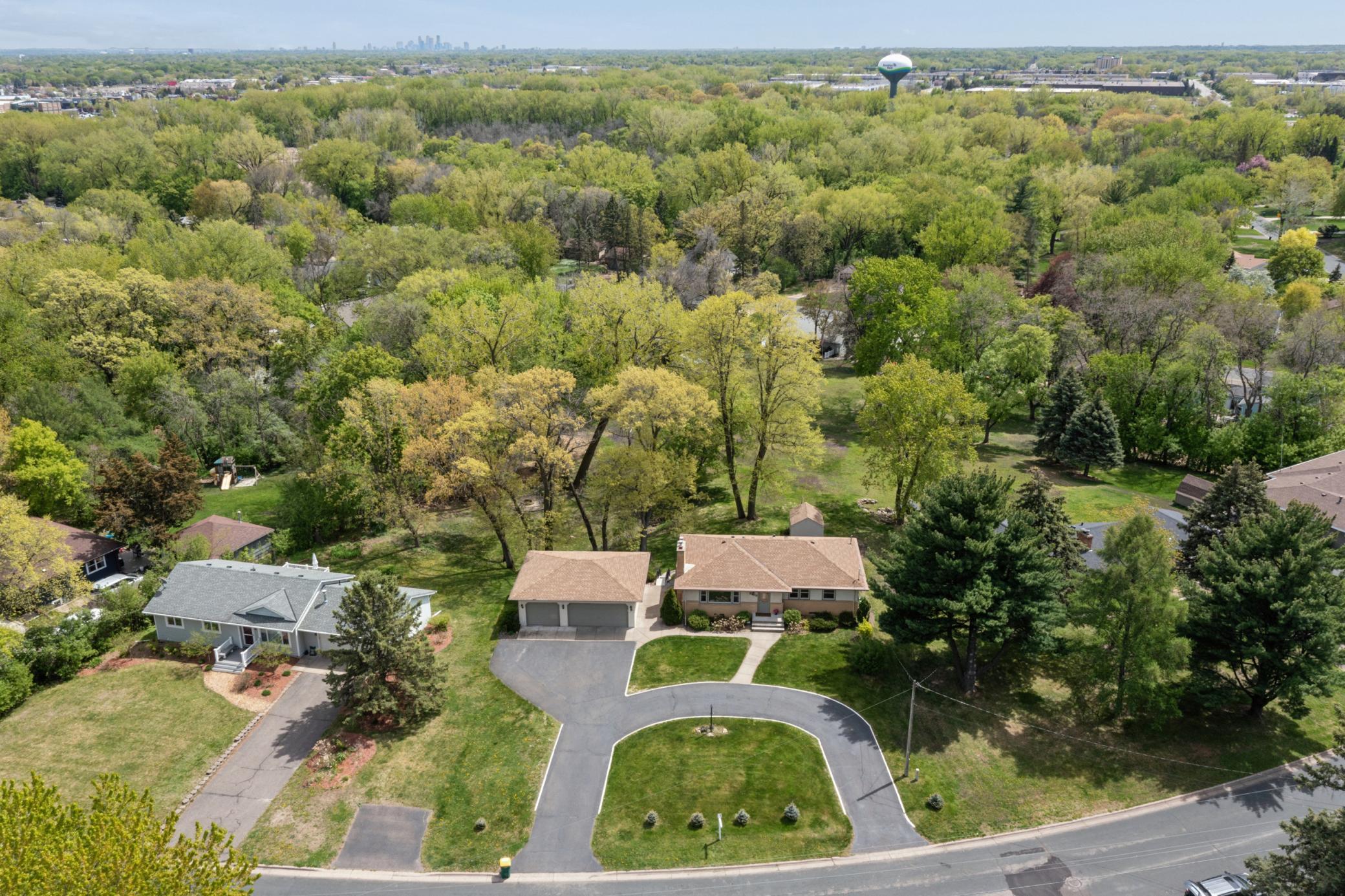 8108 Mount Curve Boulevard Brooklyn Park MN 55445