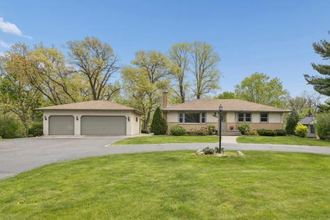 8108 Mount Curve Boulevard Brooklyn Park MN 55445