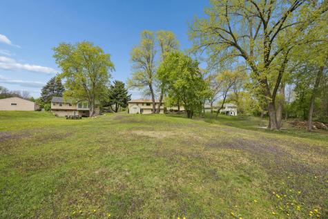 8108 Mount Curve Boulevard Brooklyn Park MN 55445