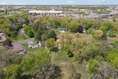 8108 Mount Curve Boulevard Brooklyn Park MN 55445