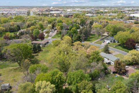 8108 Mount Curve Boulevard Brooklyn Park MN 55445