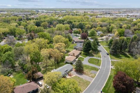 8108 Mount Curve Boulevard Brooklyn Park MN 55445