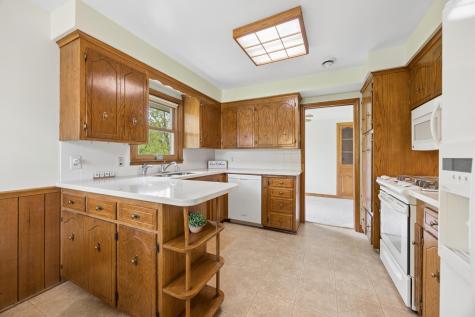 8108 Mount Curve Boulevard Brooklyn Park MN 55445