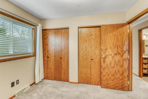 38 Fremont Drive S Fargo ND 58103