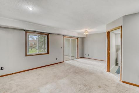 38 Fremont Drive S Fargo ND 58103