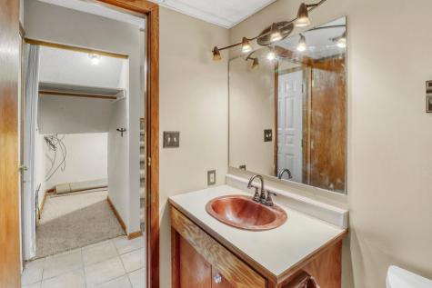 38 Fremont Drive S Fargo ND 58103