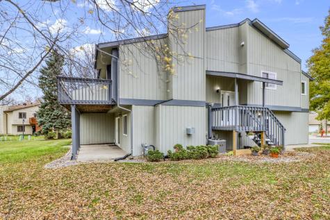 38 Fremont Drive S Fargo ND 58103