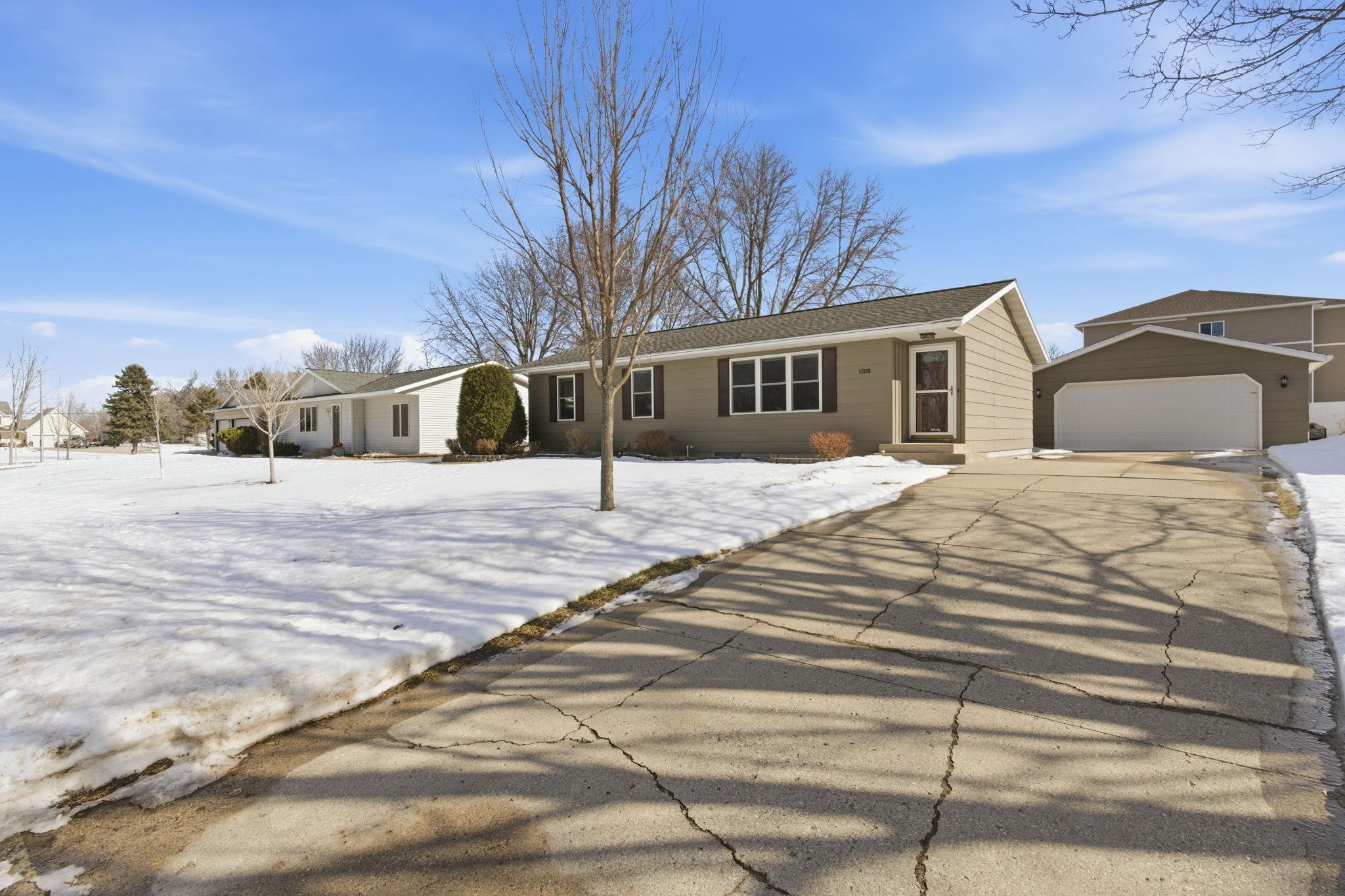 1308 27th Street NW Willmar MN 56201