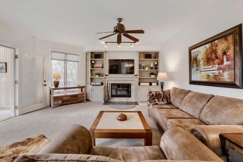 1085 Oak Circle Wayzata MN 55391