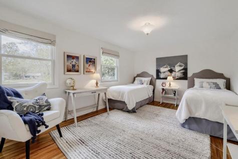 1085 Oak Circle Wayzata MN 55391