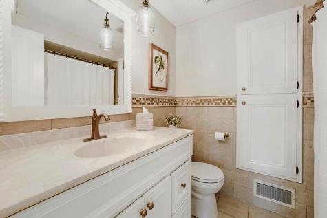 1085 Oak Circle Wayzata MN 55391