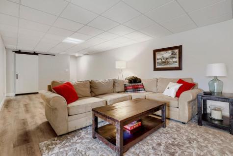 1085 Oak Circle Wayzata MN 55391