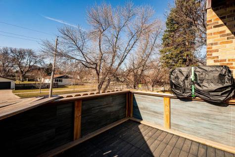 715 32nd Avenue N Fargo ND 58102