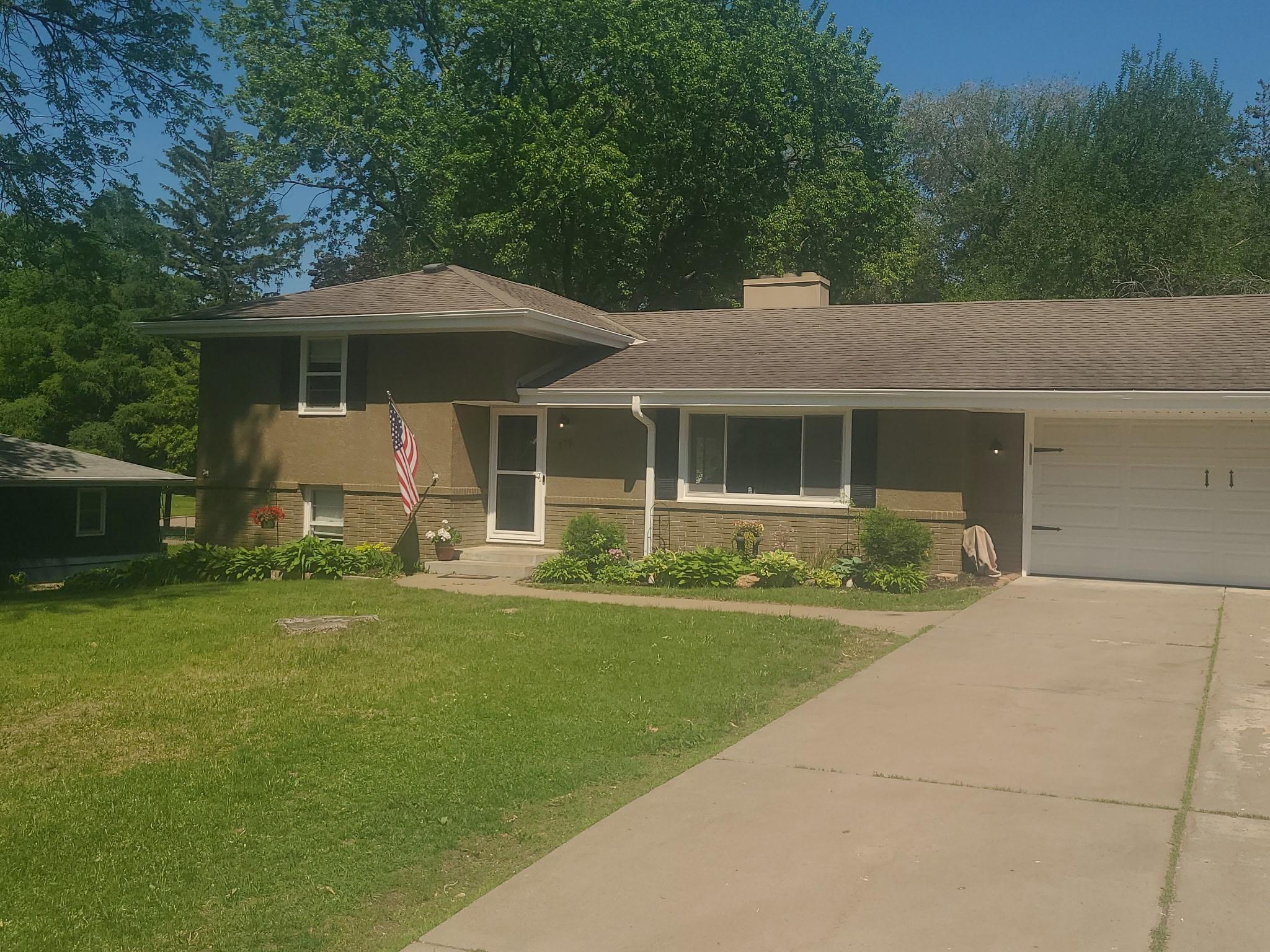 779 Redwood Lane New Brighton MN 55112