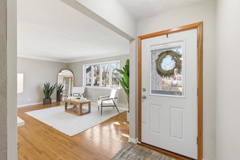 1031 Burgess Street Saint Paul MN 55103