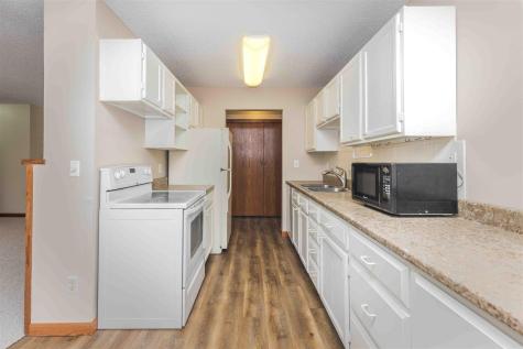 2401 Demores Drive S Fargo ND 58103