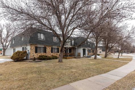 2401 Demores Drive S Fargo ND 58103
