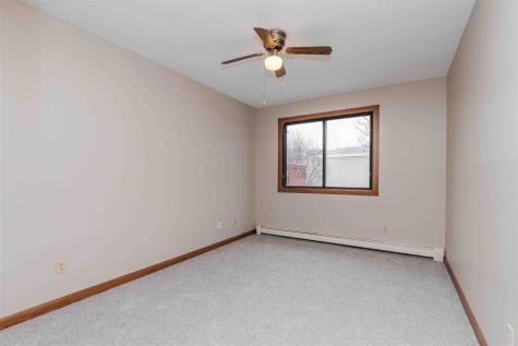 2401 Demores Drive S Fargo ND 58103